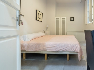 Habitación en apartamento de 7 dormitorios en Ciutat Vella, Valencia