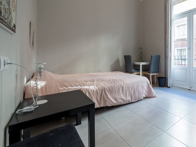 Habitación en apartamento de 7 dormitorios en Ciutat Vella, Valencia