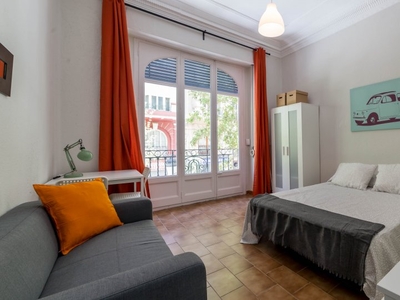 Habitación luminosa en apartamento de 6 dormitorios, L'Eixample, Valencia