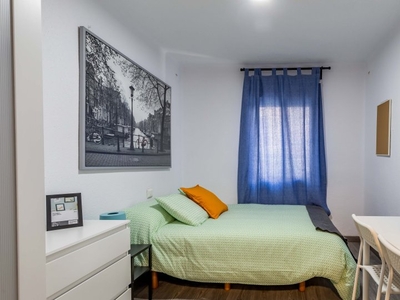 Habitación ordenada en el apartamento de 3 dormitorios en Rascanya, Valencia