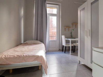 Se alquila habitación en el apartamento de 7 dormitorios Ciutat Vella Valencia