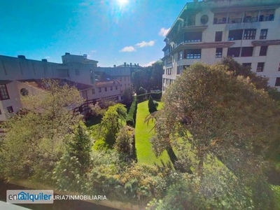 Alquiler piso ascensor y terraza Este