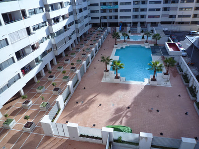 Alquiler de piso con piscina y terraza en Puerta blanca - Parque litoral (Málaga)