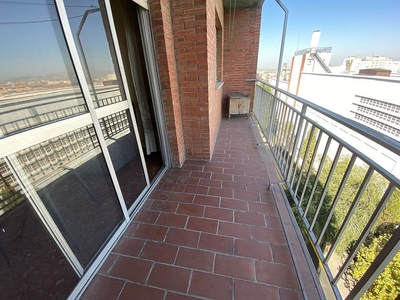 Alquiler de piso en Albaicín de 4 habitaciones con terraza y muebles