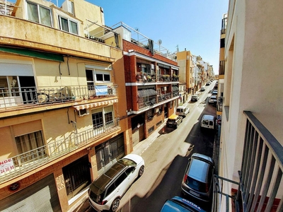 Alquiler de piso en Belén - San Roque de 2 habitaciones con muebles y balcón