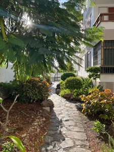 Alquiler de piso en Duggi - Rambla - Los Hoteles de 1 habitación con terraza y piscina