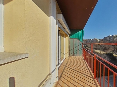 Alquiler de piso en Font Verda de 3 habitaciones con terraza y ascensor