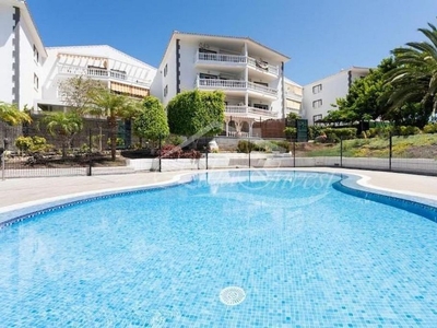 Alquiler de piso en Los Cristianos - Playa de las Américas de 3 habitaciones con terraza y piscina