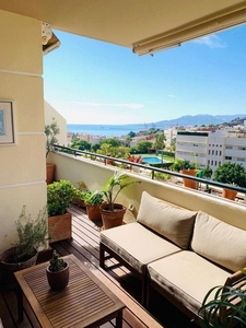 Ático en alquiler en calle Lingüista Manuel Seco de 4 habitaciones con terraza y piscina