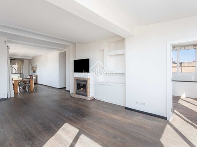 Ático en venta ático privado en l’eixample derecho (), con tres dormitorios y terraza de 45 m² en Barcelona