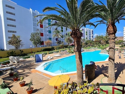 Piso en alquiler en Playa del Inglés de 2 habitaciones con terraza y piscina