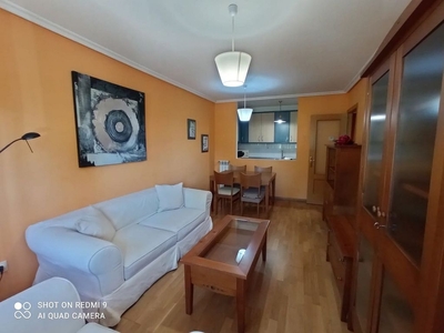Piso en alquiler en Santo Domingo y San Martín de 1 habitación con muebles y calefacción
