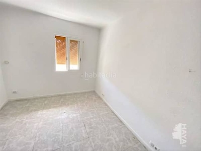 Piso en venta en calle garrofer, , barcelona en Cornellà de Llobregat