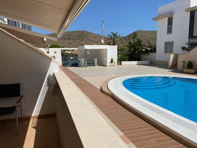 Venta de piso con piscina y terraza en Perín (Cartagena)