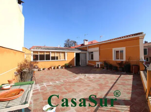 Casa en venta en Calle de la Cala en Las Flores-San Isidro-Pajarillos por 157,000 €