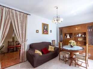 Casa en venta en Calle de Nuestra Señora del Pilar en Padul por 99,900 €