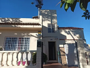Casa en venta en Carretera General San Lorenzo, cerca de Calle Trece De Septiembre en Tamaraceite-San Lorenzo-Casa Ayala por 118,500 €