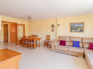 Piso 3 habitaciones de 106 m² en Alicante/Alacant (03008)