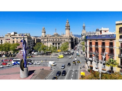 Alquiler ático con 2 habitaciones con ascensor en Barcelona