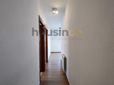 Alquiler ático en alquiler , con 60 m2, 2 habitaciones y 1 baños, ascensor, amueblado, aire acondicionado y calefacción central. en Madrid