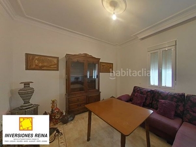 Alquiler casa en alquiler en centro - arco- resolana, 3 dormitorios. en Sevilla