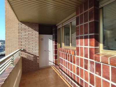 Alquiler de piso en calle Andador de Los Hudíes de 3 habitaciones con terraza y garaje