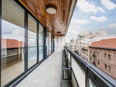 Alquiler piso con 5 habitaciones con ascensor, parking, calefacción y aire acondicionado en Madrid