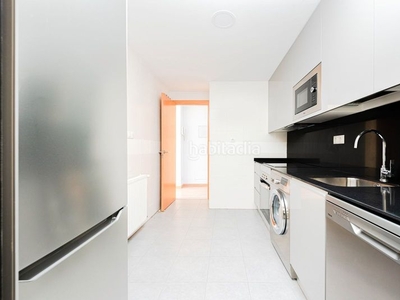 Alquiler piso en san juan de ortega piso con 2 habitaciones con ascensor en Madrid