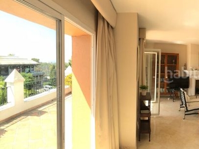 Ático con 3 habitaciones con parking en Guadalmina Alta Marbella