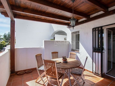 Casa adosada en venta en avda. andalucía - calvario, 3 dormitorios. en Estepona