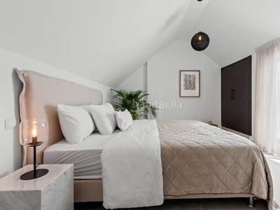 Dúplex con 3 habitaciones amueblado con aire acondicionado en Marbella