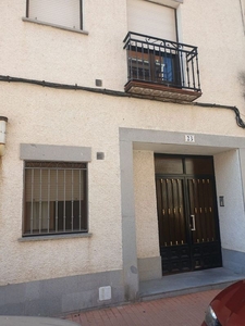 Dúplex en venta en calle San José de Leonista de 3 habitaciones con terraza y calefacción