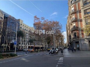 Local comercial en venta de 227 m2 , Eixample, Barcelona