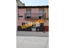 Casa adosada en venta en Calle Plaza Nuestra Señora de La Asunción, nº 4