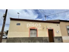 Casa adosada en venta en Calle Pozo Chico en El Palmero-San Isidro-La Magdalena por 56.000 €
