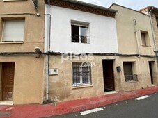 Casa en venta en Calle Mayor, 11, cerca de Avenida de Don Sixto Cámara en Castañares de Rioja por 58.000 €
