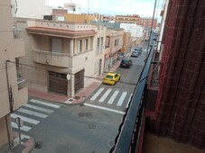 Piso de 4 dormitorios para reformar, en Roquetas de Mar, Almería Venta Roquetas Centro