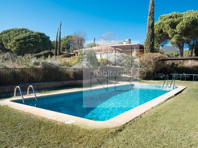 Alquiler chalet en camí de can solans magnífica casa de estilo mediterráneo con vistas al mar en Sant Vicenç de Montalt