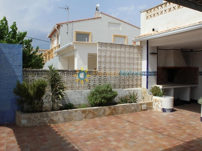 Alquiler de casa con terraza en Oliva, Playa