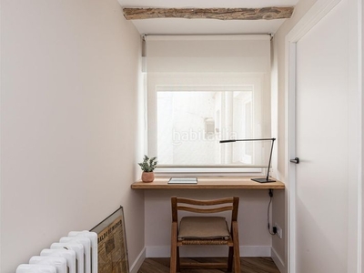 Alquiler dúplex con 3 habitaciones con calefacción y aire acondicionado en Madrid