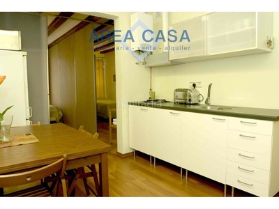 Alquiler piso con 2 habitaciones amueblado en Barcelona