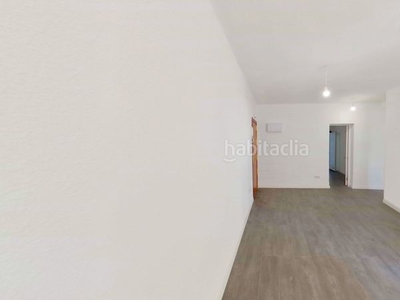 Alquiler piso con 2 habitaciones en Pueblo Nuevo Madrid