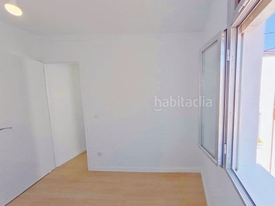 Alquiler piso con 3 habitaciones en Pradolongo Madrid