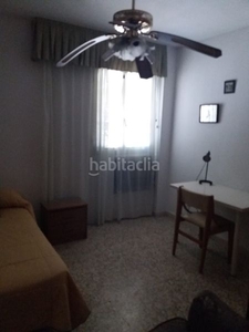 Alquiler piso con 4 habitaciones con aire acondicionado en Sevilla