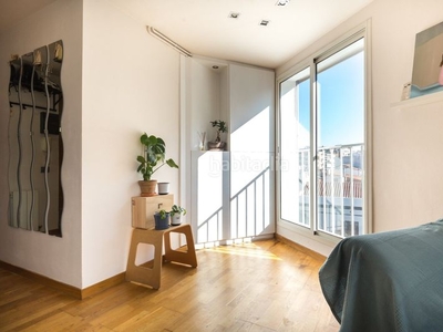 Ático con 2 habitaciones amueblado con ascensor, calefacción y aire acondicionado en Sant Feliu de Llobregat