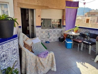 Ático con 2 habitaciones amueblado con calefacción y aire acondicionado en Murcia