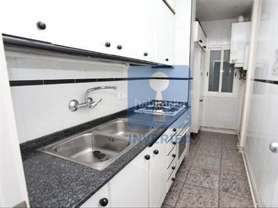 Ático en venta , con una superficie construida de 64 m2, con salón-comedor, cocina, 2 habitaciones y 1 baños y calefacción central de gas. en Sant Andreu de la Barca