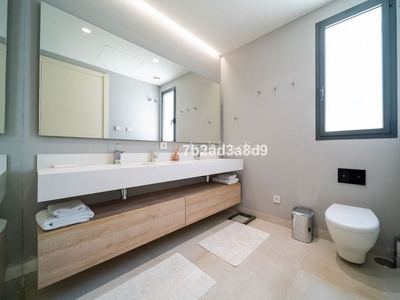 Casa 4 dormitorios villa new golden mile 54766 en Estepona
