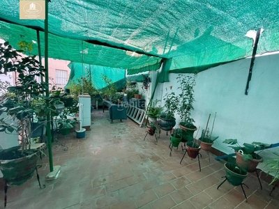 Casa adosada con 3 habitaciones con calefacción y aire acondicionado en Coria del Río
