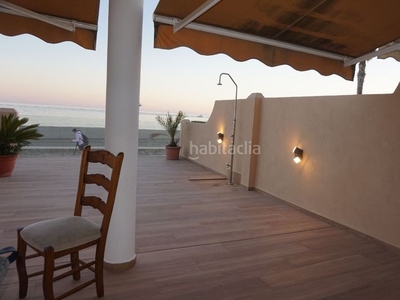 Casa adosada con 4 habitaciones con parking y vistas al mar en Torre del Mar